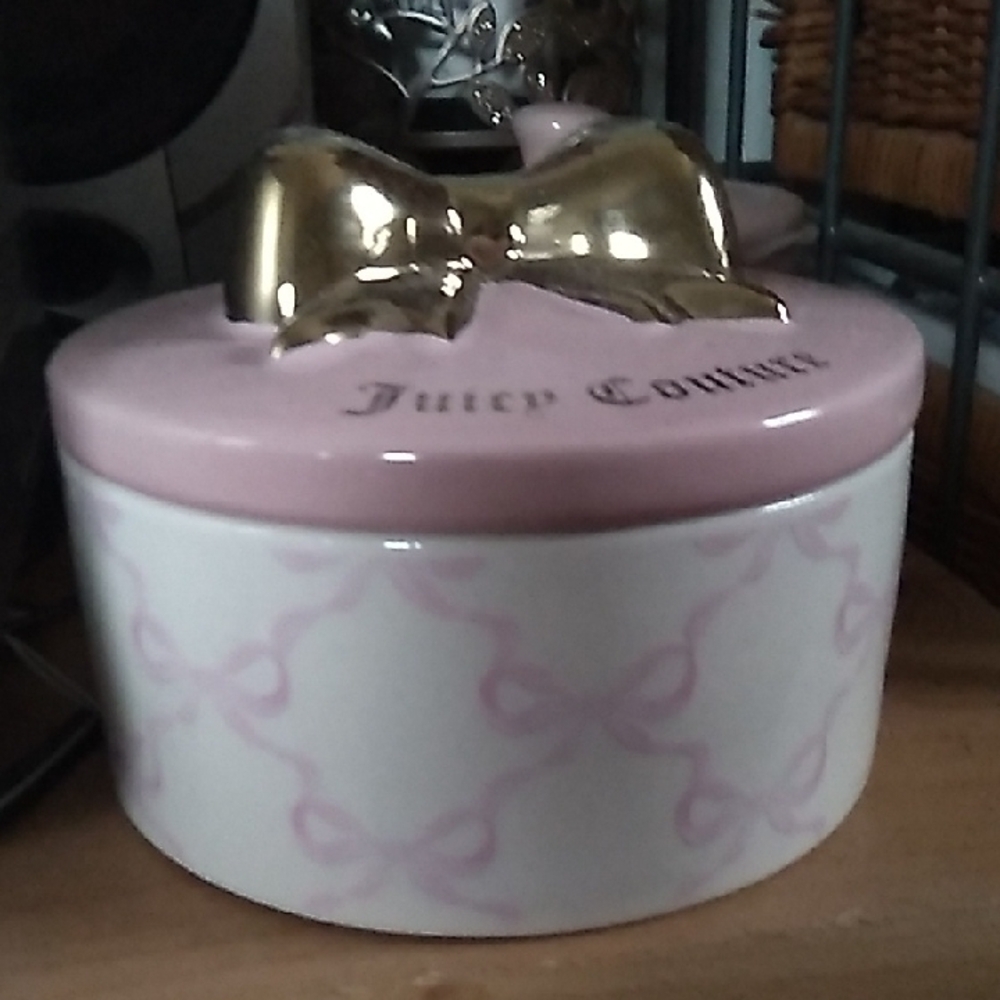 Juicy Couture Pink Lid Ceramic Bath Jar with Gold Bow